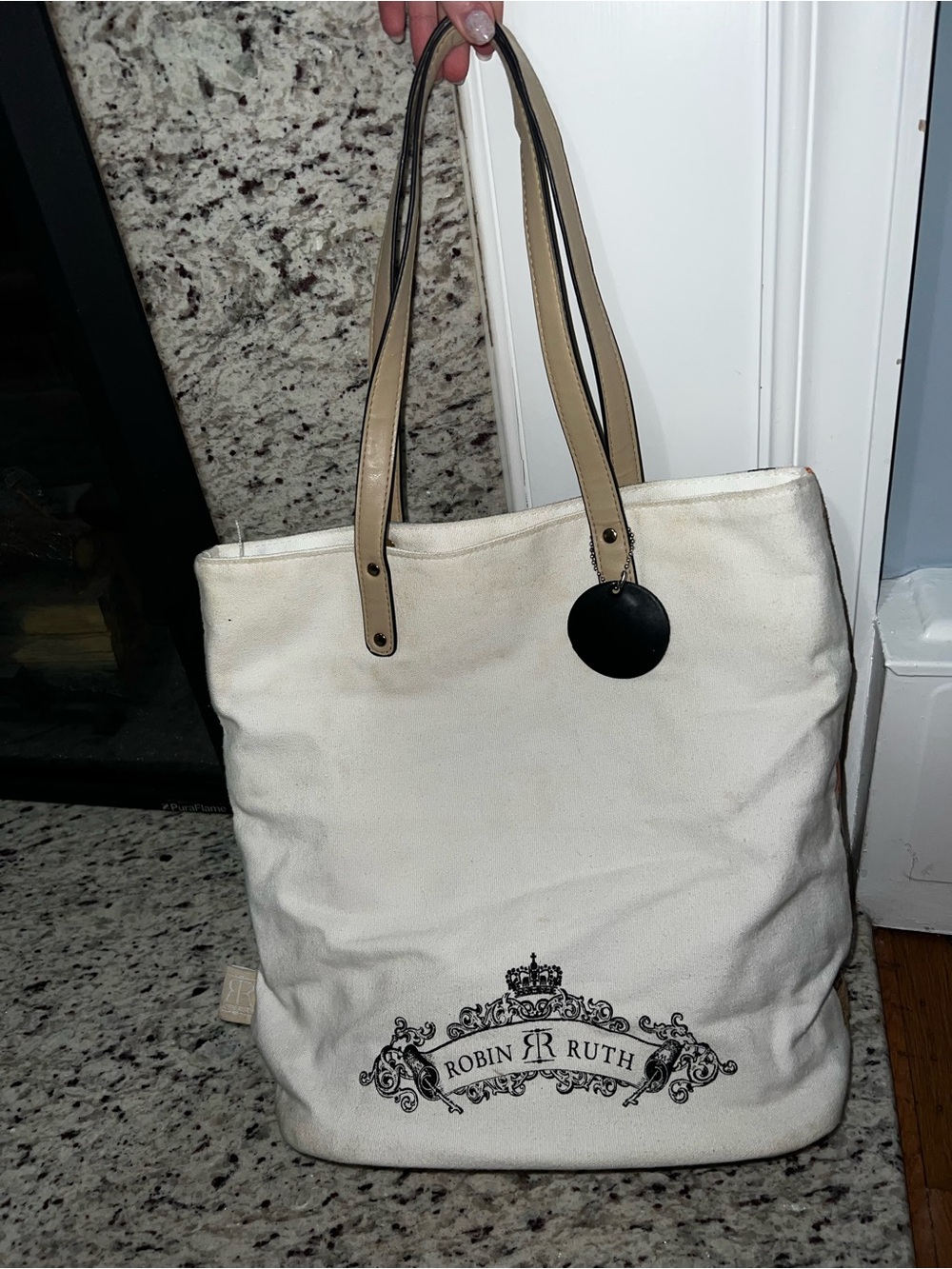 Robin Ruth Scarlett Handbag - Picture 2 of 5